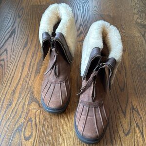 Ugg shearling duck boots